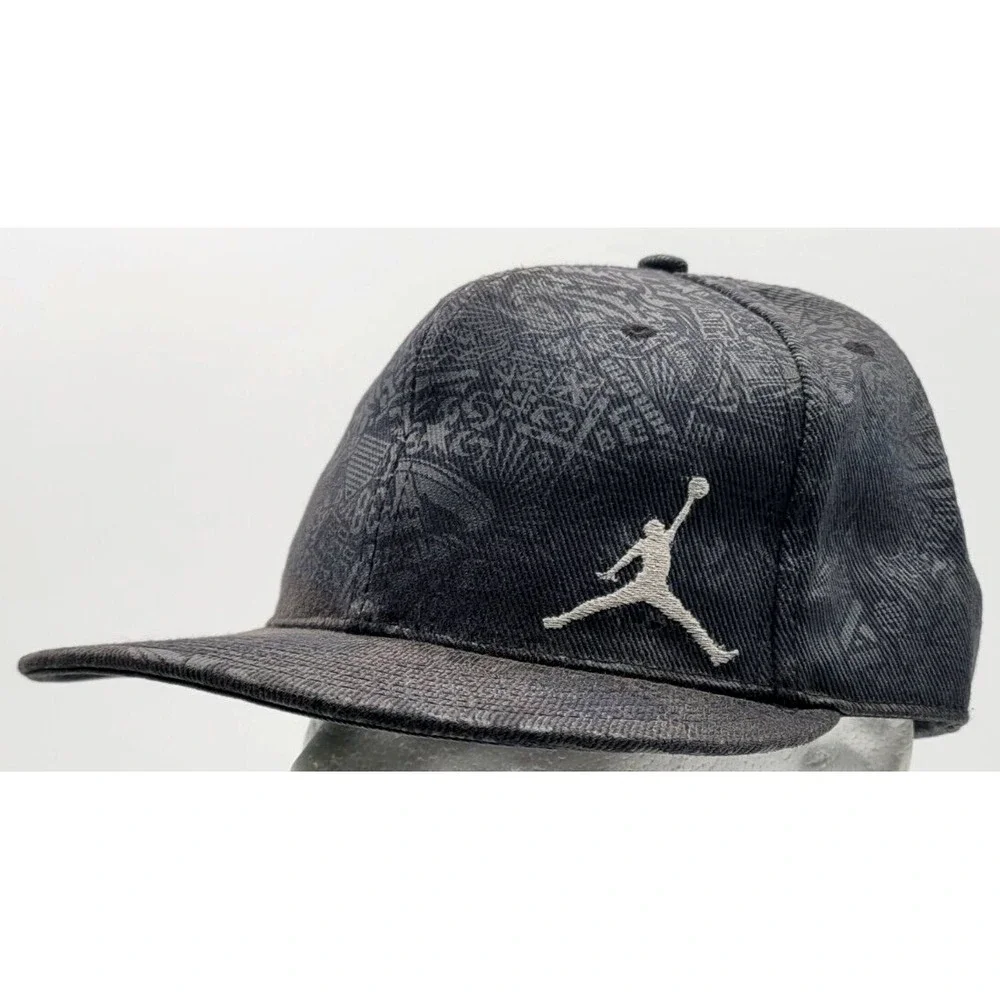 AIR JORDAN RETRO‎ JUMPMAN BLACK WHITE LOGO SNAP BACK CAP HAT MENS RARE